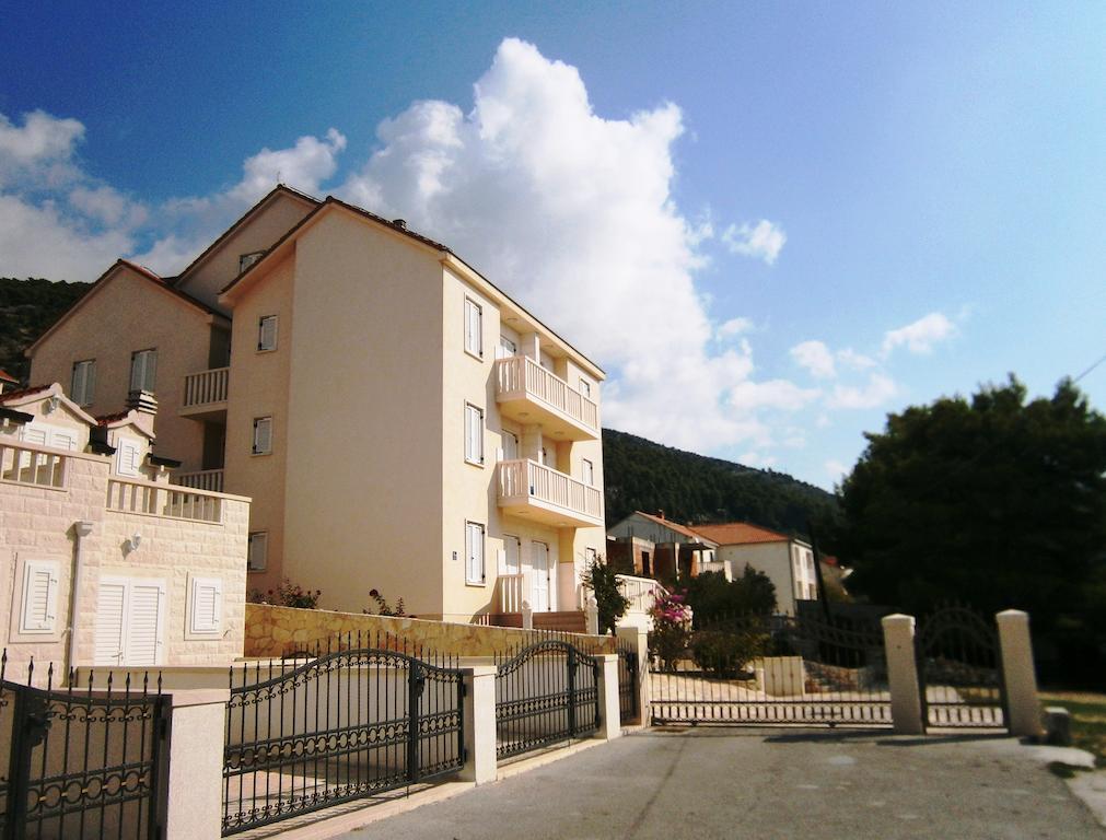 Sun House Apartments ボル エクステリア 写真